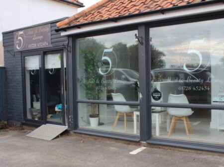 No 5 Hair & Beauty Lounge