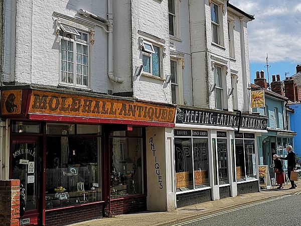 Moles Hall Antiques shop front